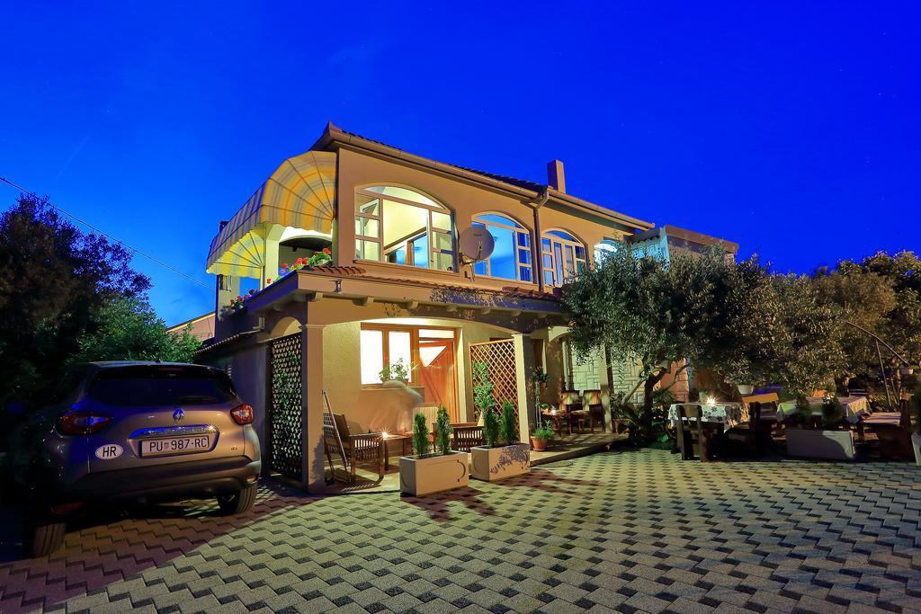 Apartments Melita Bibinje Exterior photo